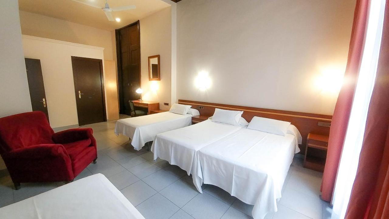 Hotel Jaume I Barcelona Bagian luar foto